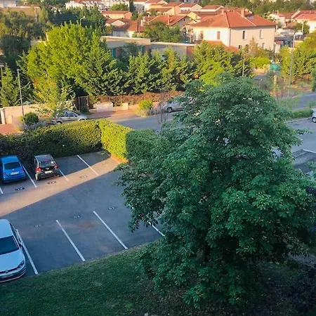 Bel Appartement Spacieux T4 Avec 2 Parkings Privee Gratuit Saint-Priest  Esterno foto
