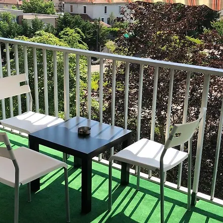 Bel Appartement Spacieux T4 Avec 2 Parkings Privee Gratuit Saint-Priest  Esterno foto