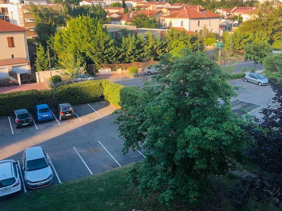 Bel Spacieux T4 Avec 2 Parkings Privee Gratuit Apartment Saint-Priest (Rhone)