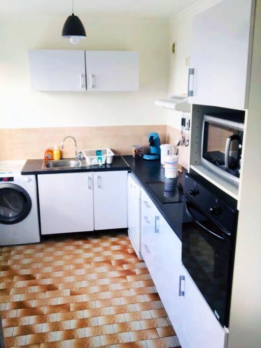 Bel Spacieux T4 Avec 2 Parkings Privee Gratuit Apartment *