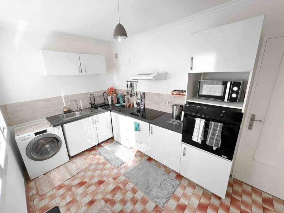 Bel Spacieux T4 Avec 2 Parkings Privee Gratuit Apartment Saint-Priest (Rhone)